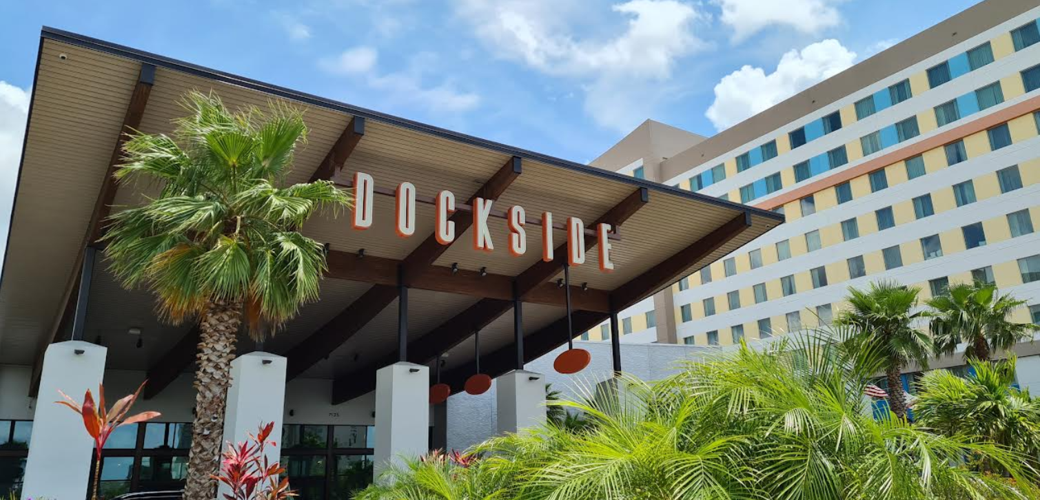 Universal Endless Summer - Dockside
